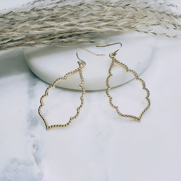Jewelry - !!!5 for $25 Gold Color Geometric Earrings